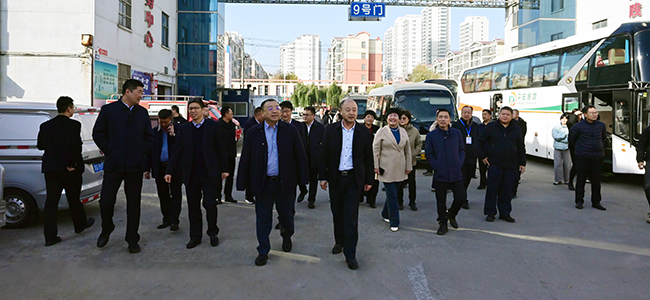 中國五金制品協會暨省市領導、企業家蒞臨臨沂五金城參觀考察指導工作